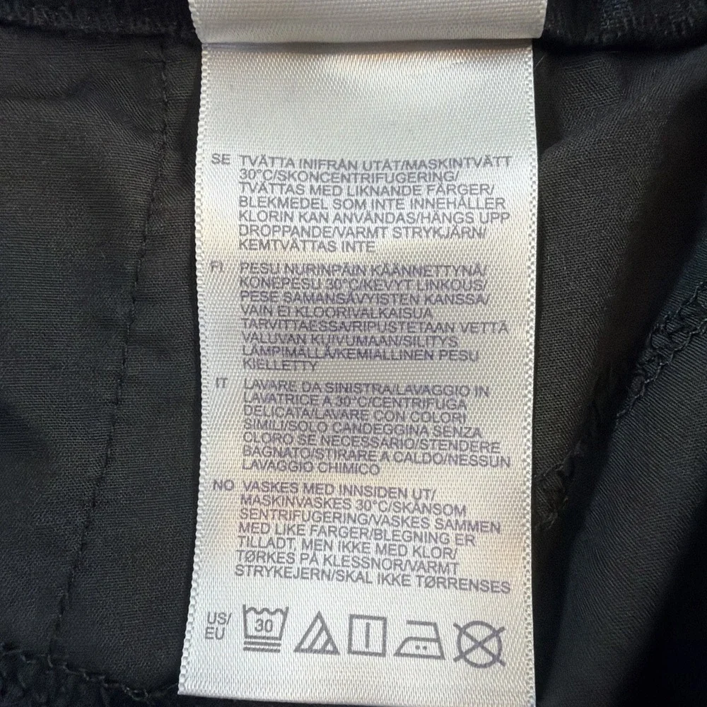 NYDJ Women's Shorts Size 6 Black Linen Blend Stretch Bermuda Walking